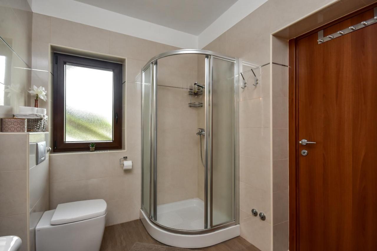 Apartman Grabar Roč Екстериор снимка