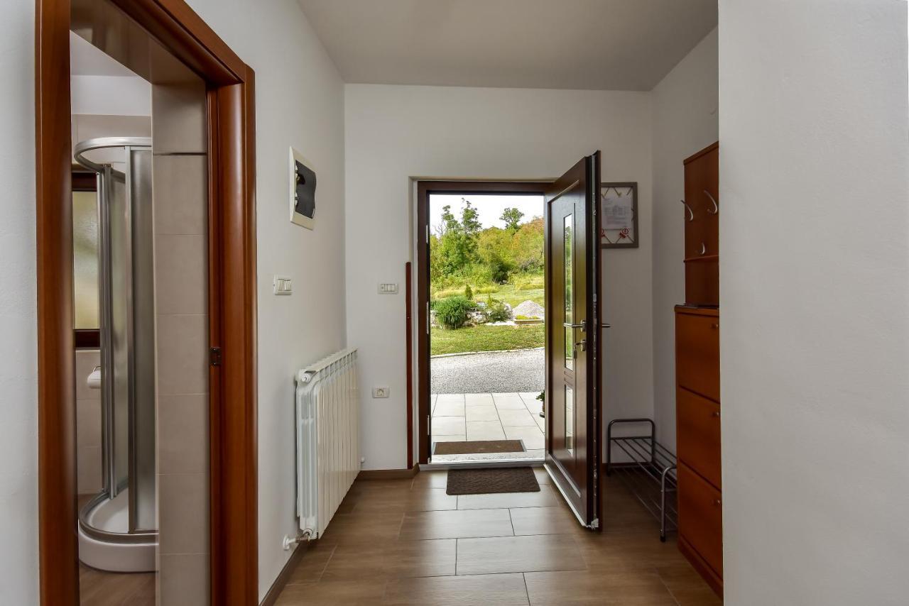 Apartman Grabar Roč Екстериор снимка